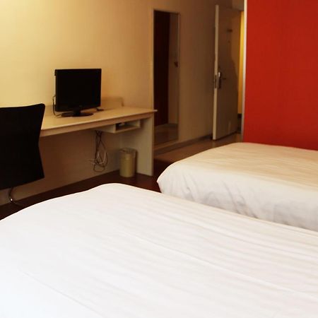 Hanting Hotel Baoji Gaoxin South Railway Station Branch Quarto foto